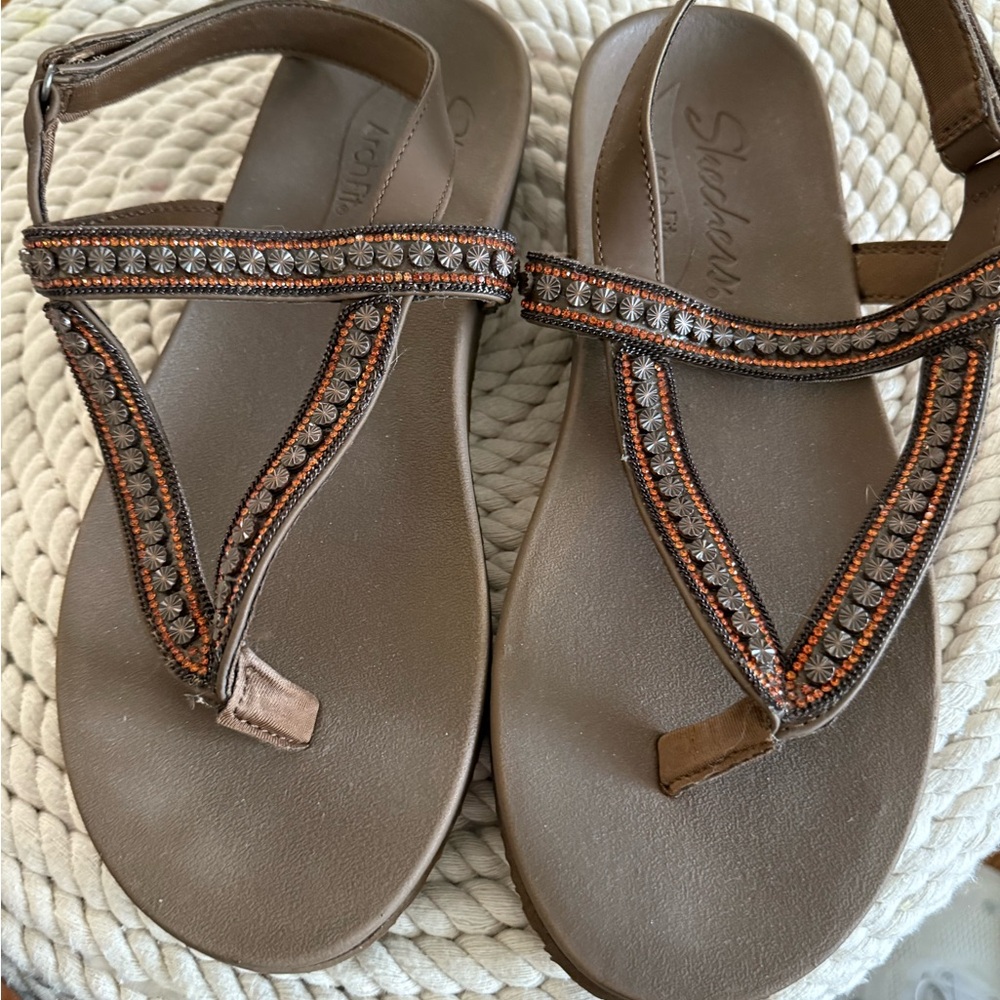 Stylish Brown Sandals with Beaded Accents